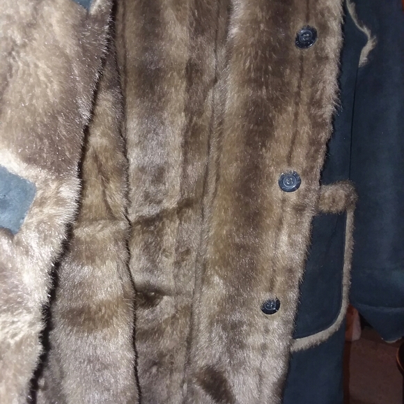 Dennis Basso Reversible Coat - Picture 4 of 5
